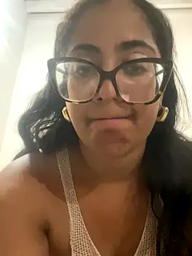 Jessyivonne online show from October 27, 3:24 am