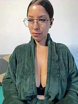 luvely online show from June 2, 1:01 pm