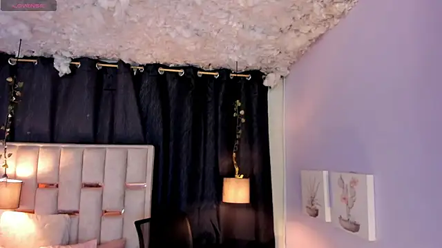 melody-rouss online show from November 27, 3:09 am