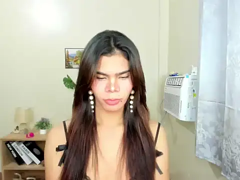 Snapshot of dianne_swift chatting on October 21, 3:16 pm dianne swift online show from October 21, 3:16 pm