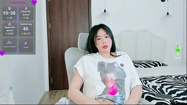 strawberry-ni online show from December 3, 10:39 am