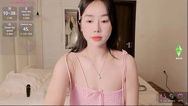 strawberry-ni online show from October 20, 11:24 am