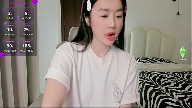 strawberry-ni online show from November 6, 3:07 pm