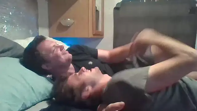 DeafGuyProud389 online show from September 9, 12:10 am