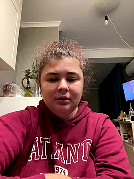 AliceCurlyX online show from November 29, 6:45 pm