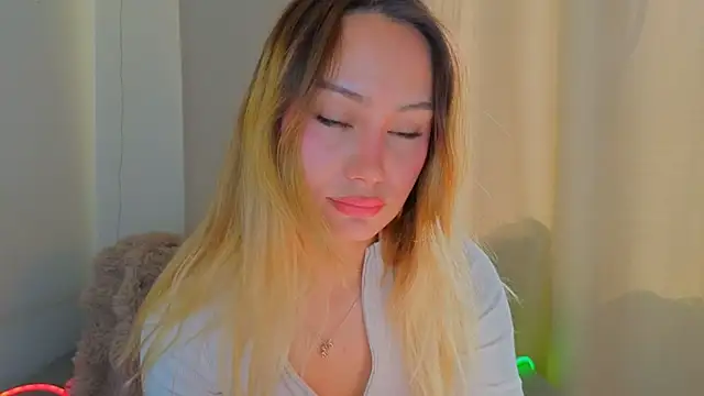 baobei03 online show from March 31, 8:25 am