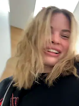 SMELLSEX online show from September 25, 6:17 pm