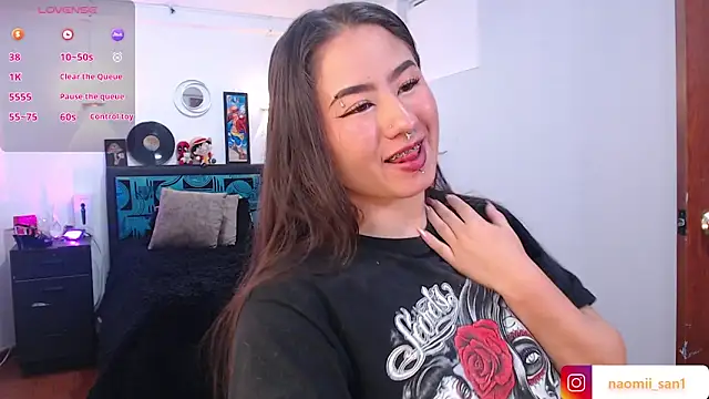 Snapshot of naomii_san chatting on September 8, 8:52 pm naomii san online show from September 8, 8:52 pm