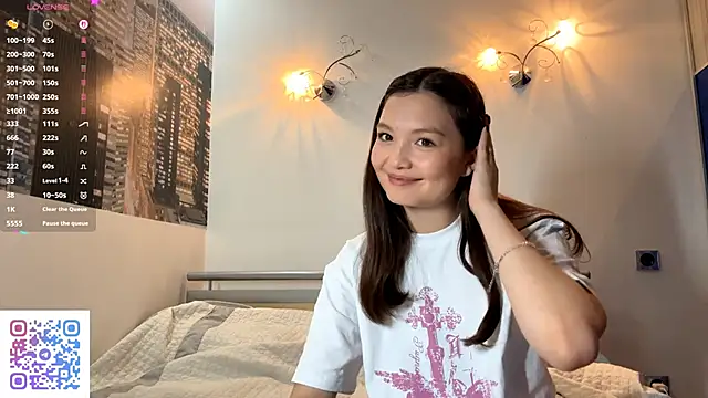 KiraVelvet online show from September 19, 10:25 am