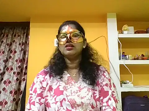 Snapshot of kavya1 chatting on October 20, 5:21 am kavya1 online show from October 20, 5:21 am