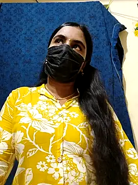 mini-queen online show from April 8, 6:32 pm