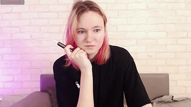 Ericha Stone online show from February 2, 8:13 am