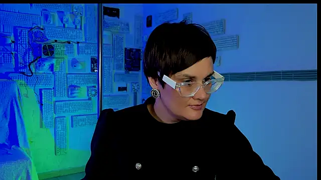 Snapshot of LauraDavidsons chatting on October 5, 4:01 pm LauraDavidsons online show from October 5, 4:01 pm