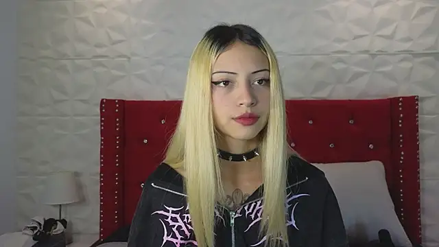 Lucy n pink online show from October 27, 3:51 pm