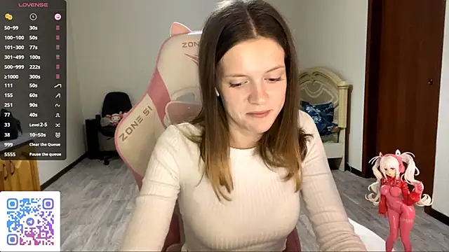 VibeQueenLucy online show from September 24, 4:28 pm