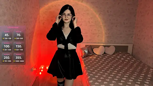 FakeLamb online show from May 9, 9:06 pm