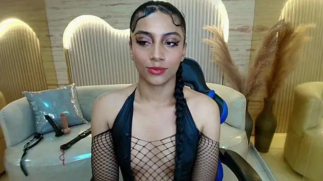 Snapshot of katty_berry_r chatting on September 20, 8:18 pm katty berry r online show from September 20, 8:18 pm