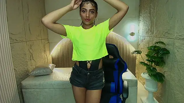 Snapshot of katty_berry_r chatting on September 12, 8:16 pm katty berry r online show from September 12, 8:16 pm