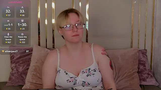 AlexandraGreen online show from May 15, 11:18 pm