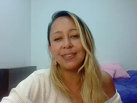 leah susman online show from December 2, 3:19 am