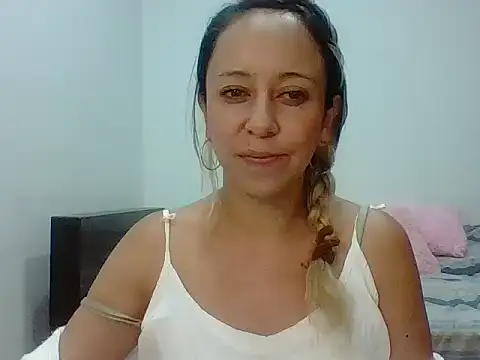 leah susman online show from November 9, 2:51 am