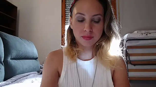 L Sofia online show from December 18, 1:05 pm