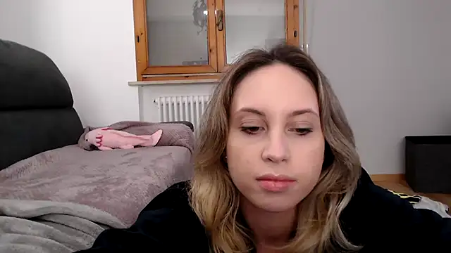 L Sofia online show from November 13, 5:01 pm