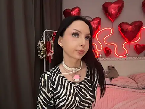 Lina Thornton  online show from July 28, 8:52 pm