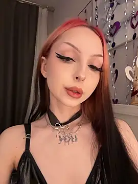 Lina Thornton  online show from March 1, 8:08 pm