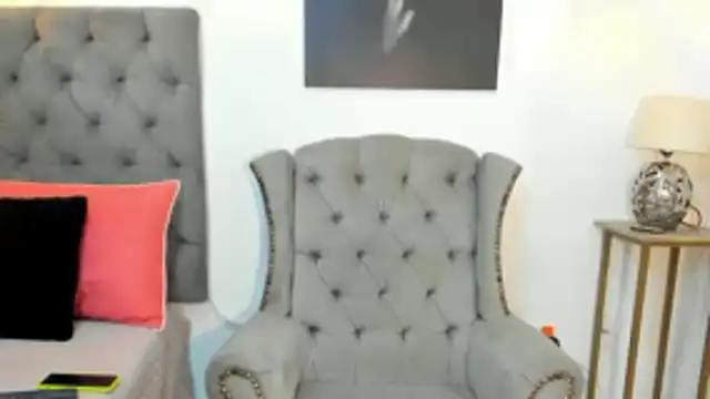 nahiroby ebony online show from October 23, 3:29 pm