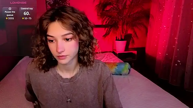 Snapshot of __grace__ chatting on October 7, 10:52 am grace online show from October 7, 10:52 am