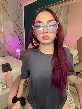 Red kytty6 online show from June 3, 2:01 am