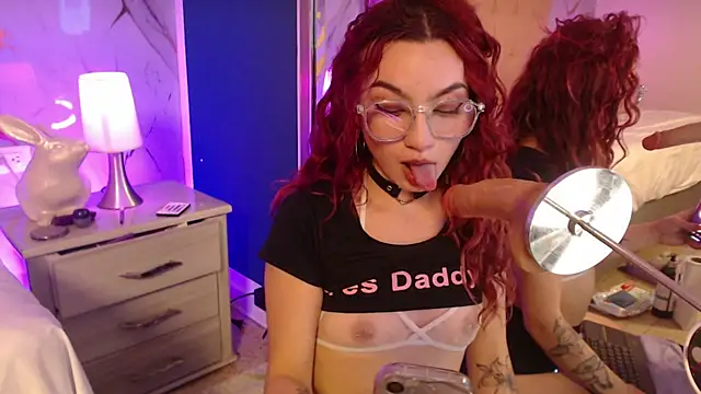 Red kytty6 online show from December 1, 8:22 pm