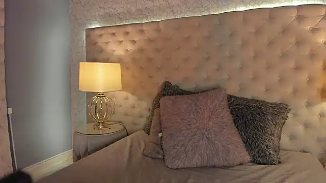 AlannaBlakes online show from December 16, 3:34 am