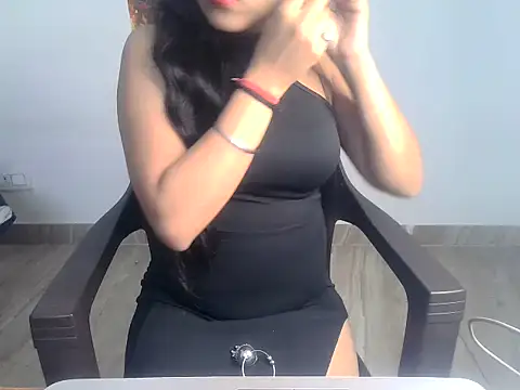 Naina gf online show from November 23, 7:15 pm