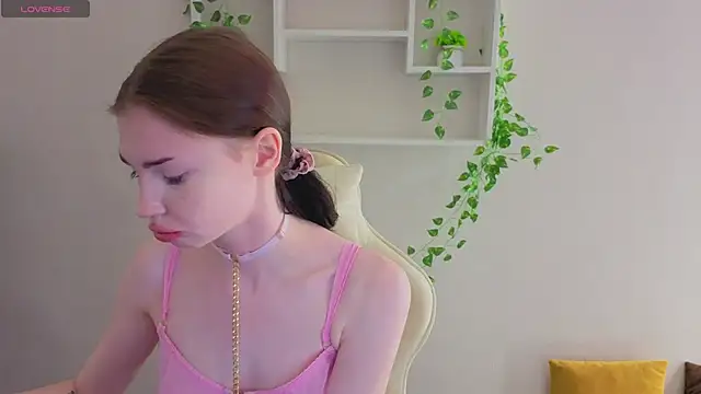 Jennie Hunter online show from December 5, 9:32 am