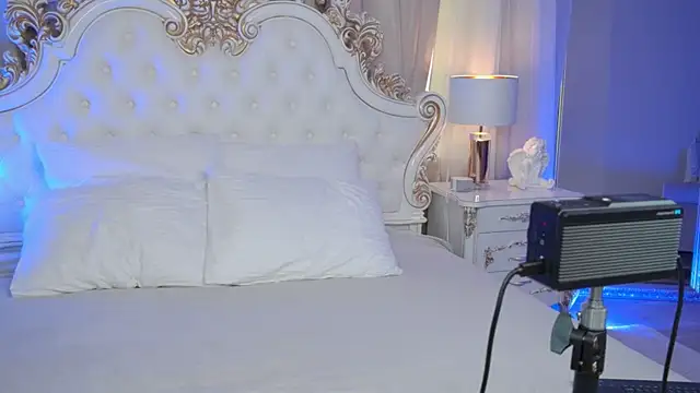 JaneBrock online show from May 22, 11:52 am