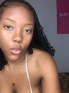 Snapshot of Sprinkle_Q chatting on October 9, 1:59 pm Sprinkle Q online show from October 9, 1:59 pm