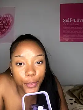 Snapshot of Sprinkle_Q chatting on October 28, 12:27 am Sprinkle Q online show from October 28, 12:27 am