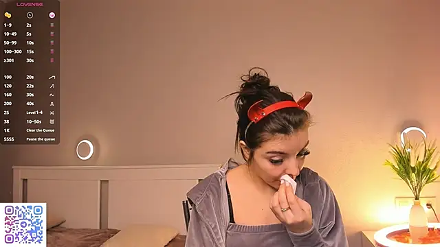 AuroraVice online show from December 14, 7:36 am