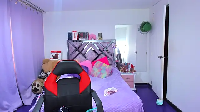 Luna Analya online show from April 8, 2:52 pm