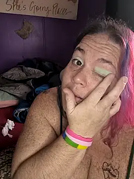 Courdles online show from December 22, 6:55 pm