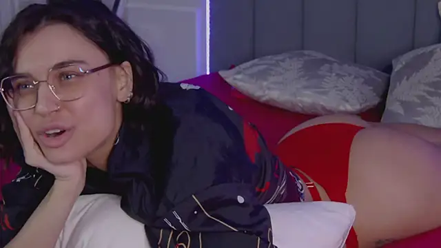 VioletAsh online show from March 24, 8:41 am