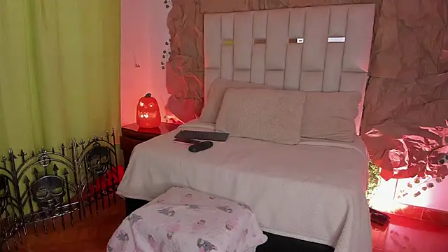 Snapshot of Jade_Nmm chatting on October 10, 12:54 pm Jade Nmm online show from October 10, 12:54 pm