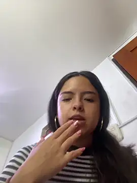 EmilyHarperr online show from October 8, 11:47 am