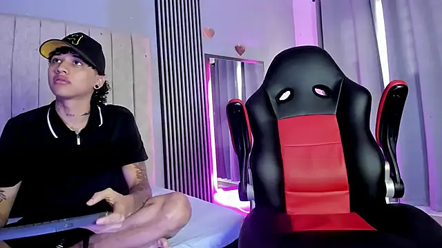 DustinandJordan online show from December 1, 3:48 pm