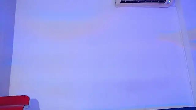 onixandghosty1 online show from April 7, 7:05 pm