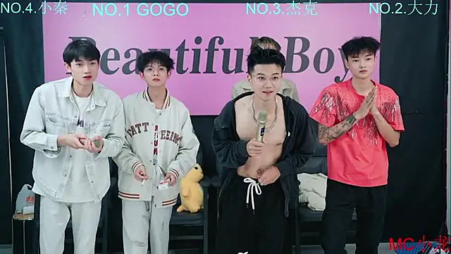 Snapshot of BeautifulBoys-888 chatting on October 19, 3:25 pm BeautifulBoys-888 online show from October 19, 3:25 pm