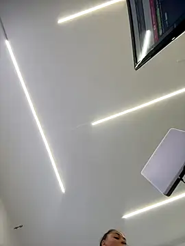 Bella Vixen  online show from October 6, 7:29 pm