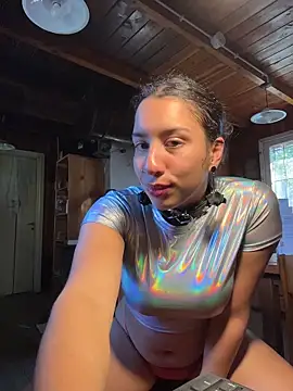 Souphicherry online show from March 28, 8:52 pm